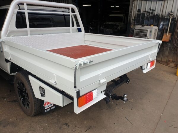 070 white tray round hoop tool boxes